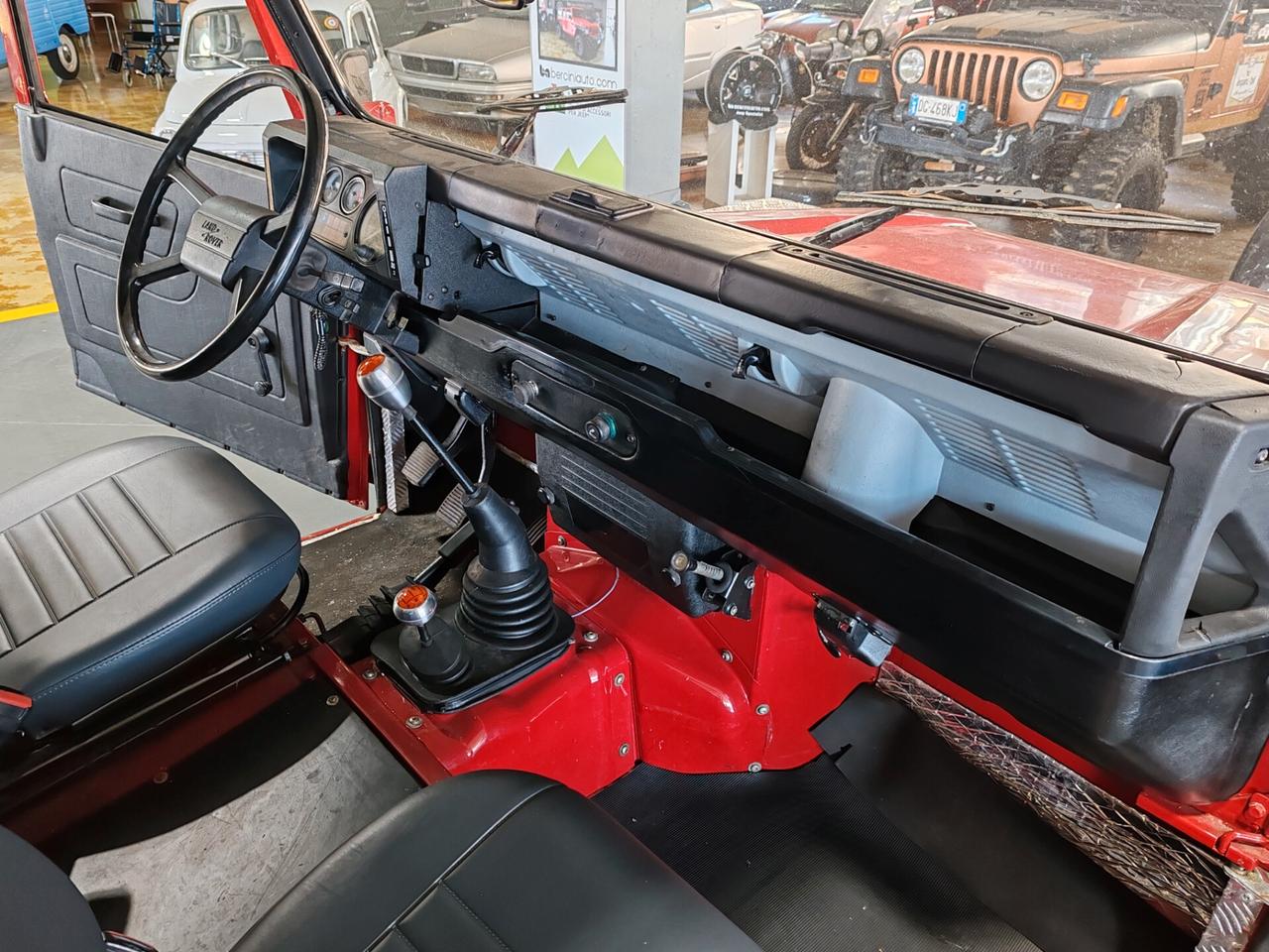 Land Rover Defender 90 turbodiesel Station Wagon County