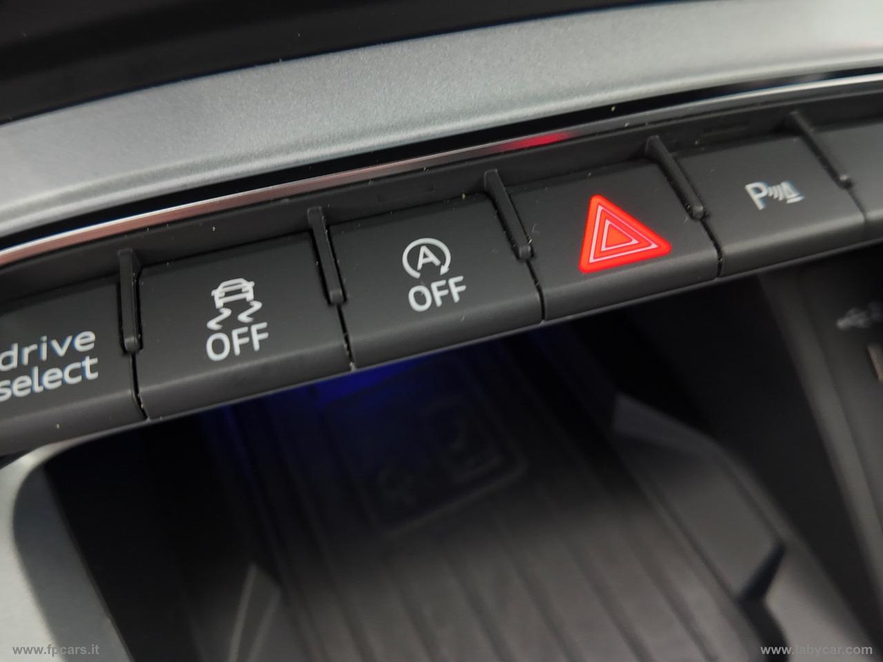 AUDI Q3 35 TDI S tronic S line edit. IDENTITY BLACK