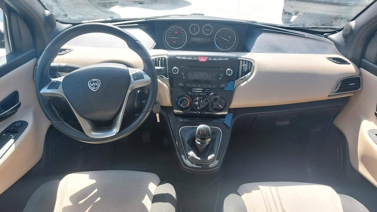 Lancia Ypsilon 1.2 69 CV 5 porte 2013