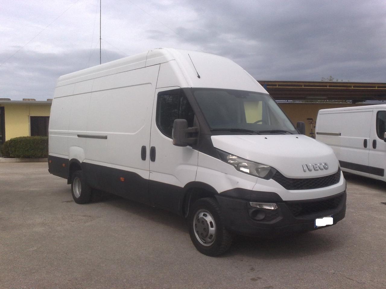 Iveco Daily 35c15 3000cc GRANVOLUME - 2015