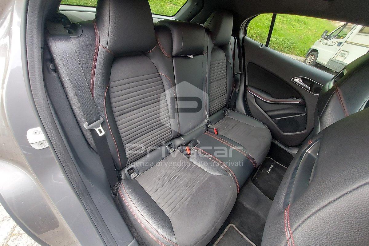 MERCEDES GLA 200 d Automatic Premium