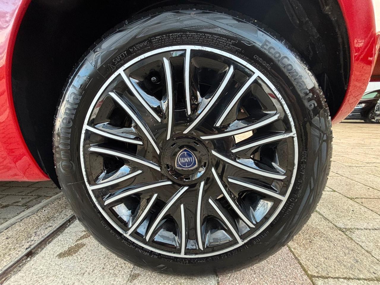 Lancia Ypsilon 1.0 FireFly Hybrid Gold Plus - 2023