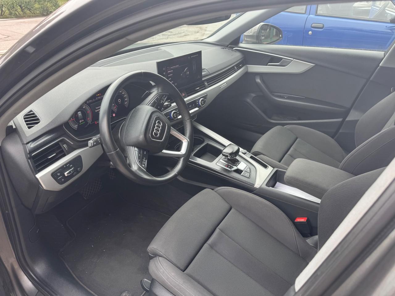 Audi A4 40 TDI S tronic Business