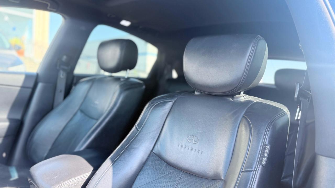 Infiniti FX FX30d S 3.0 DIESEL 4X4