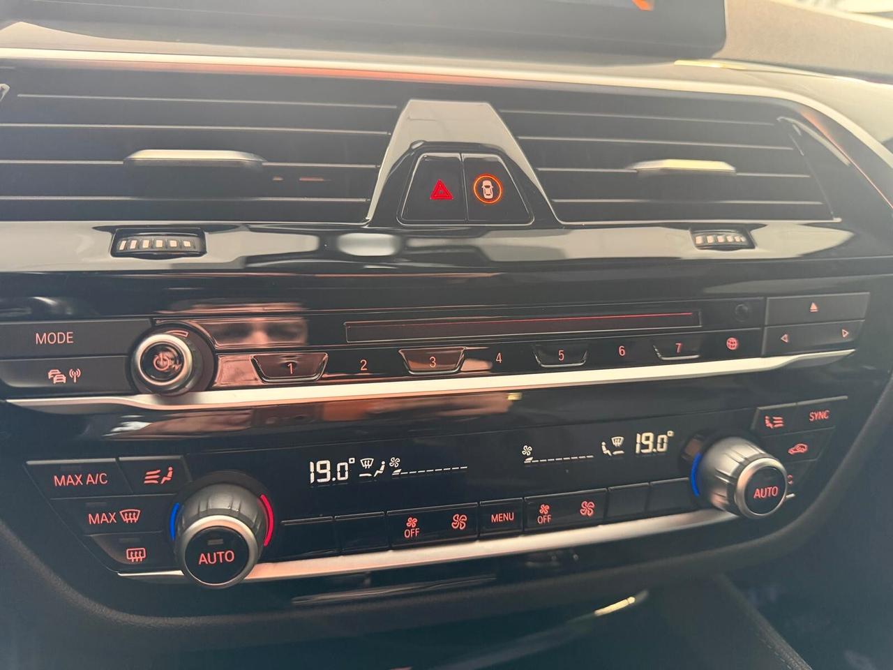 BMW 530D BERLINA M-SPORT 3.0 X-DRIVE 265CV NAVI CAM360° ANNO 2018