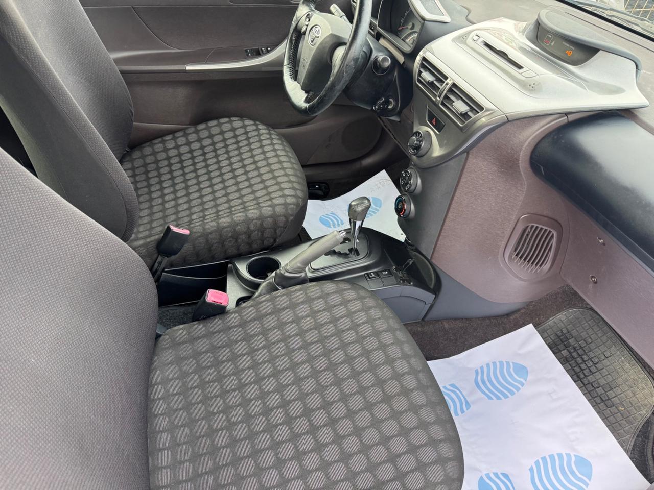 Toyota iQ 1.0 MULTIDRIVE VERSIONE LANCIO NEOPATENTATI