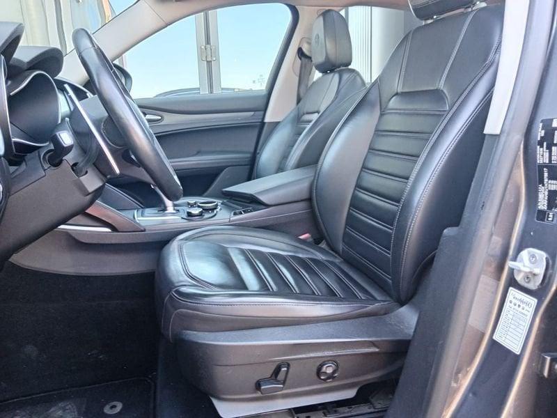 Alfa Romeo Stelvio Stelvio 2.2 Turbodiesel 210 CV AT8 Q4 Executive