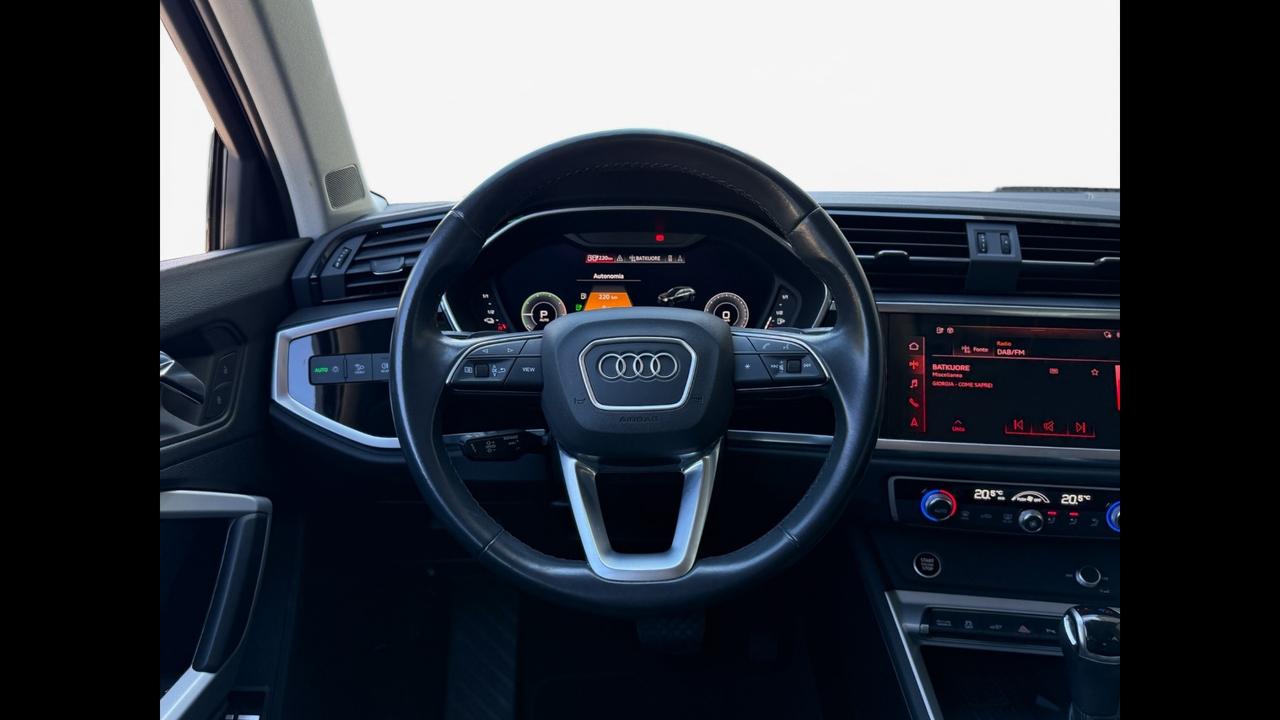 AUDI Q3 II 2018 - Q3 45 1.4 tfsi e Business s-tronic
