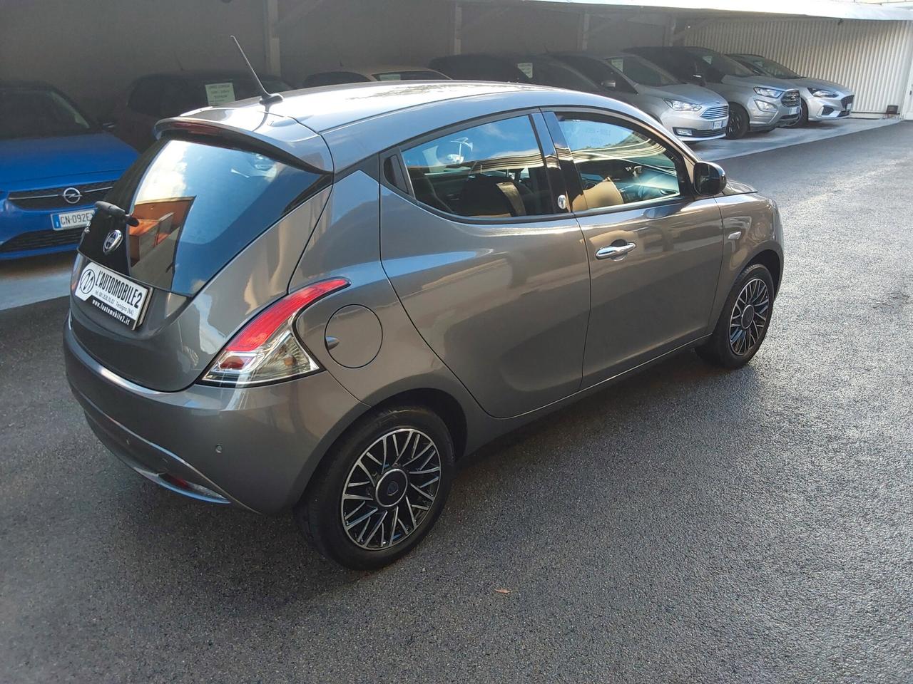 Lancia Ypsilon 1.2 69 CV GPL Ecochic Gold