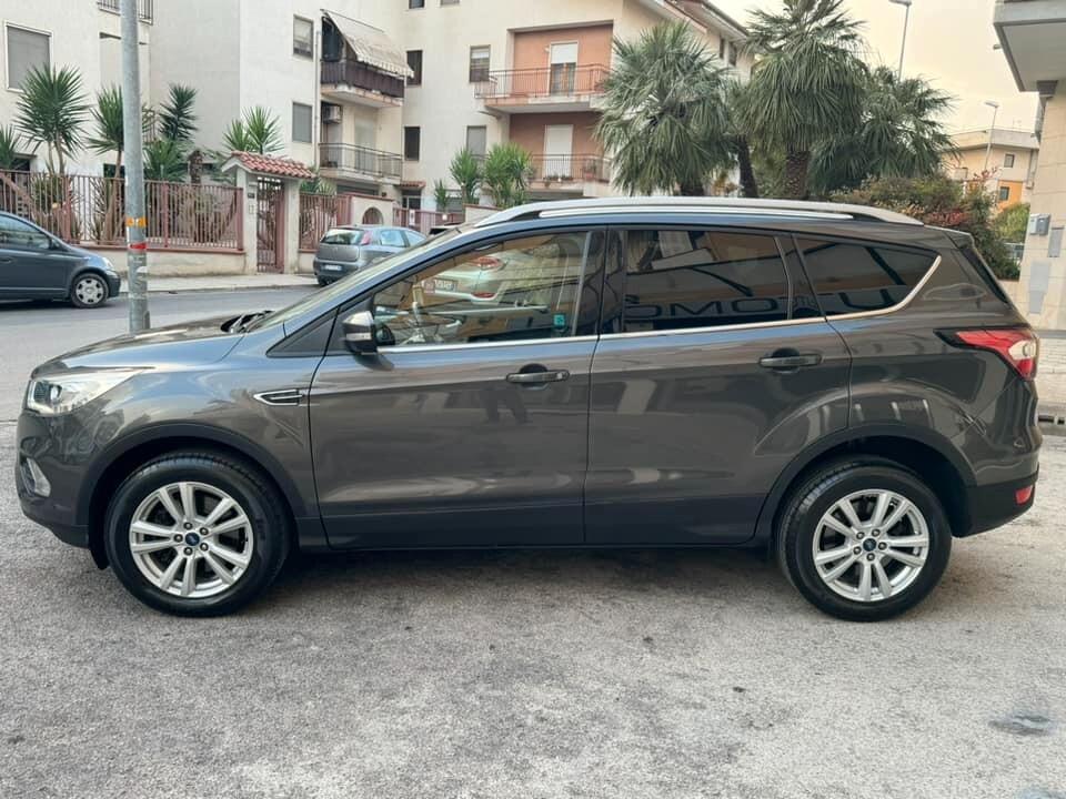 FORD KUGA 1.5 TDCI 120 CV. 2WD TITANIUM NAVI CERCHI PERFETTA