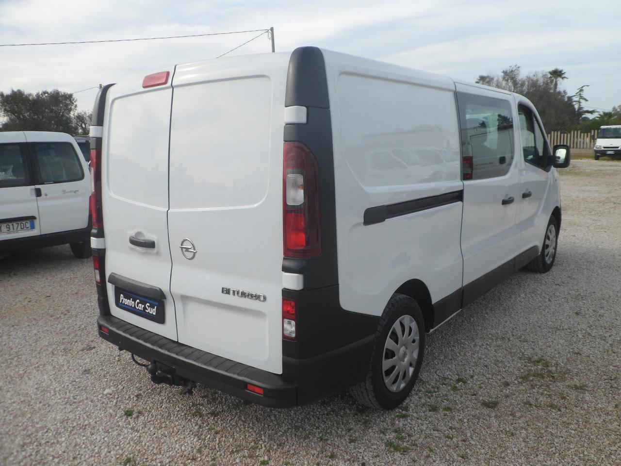 Opel Vivaro maxi 6 posti autocarro