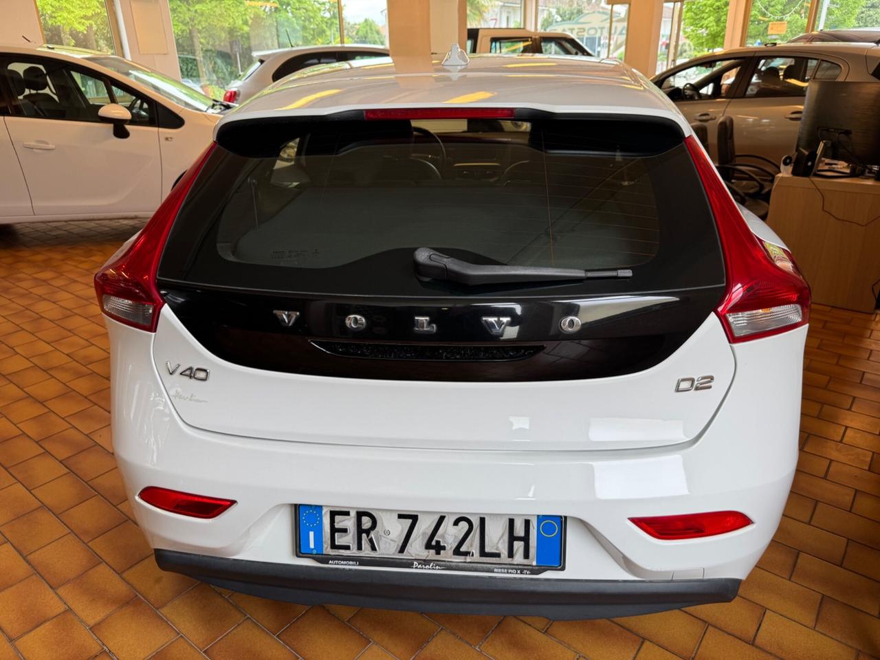 Volvo V40 D2 1.6 DIESEL OK NEOPATENTATI