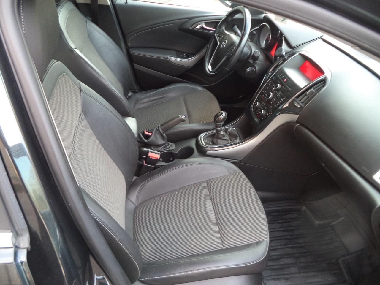 Opel Astra 1.7 CDTI 110CV Sports Tourer Cosmo EURO 5