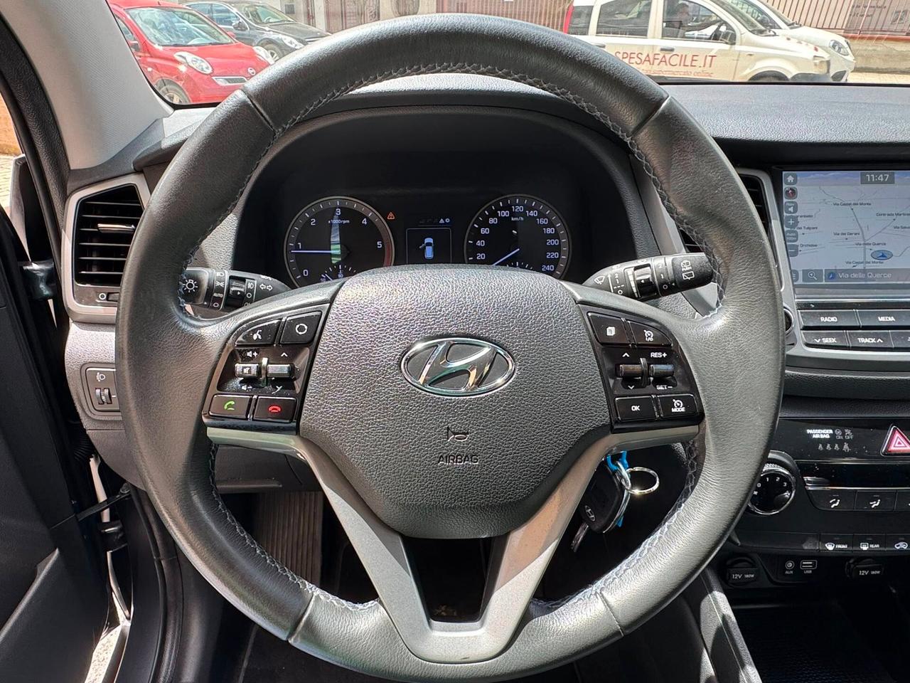 HYUNDAI TUCSON 1.7 CRDI 115 CV. X-POSSIBLE NAVI+RETROCAMERA