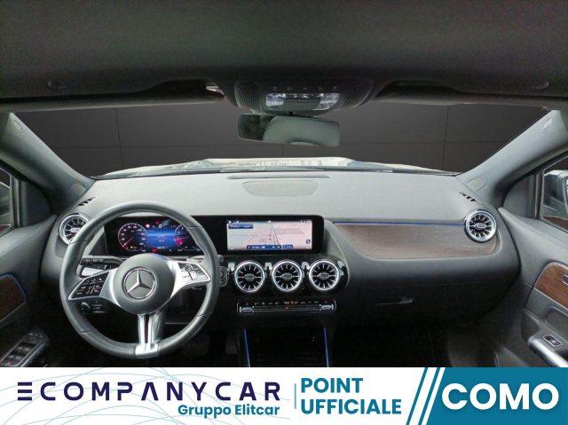MERCEDES-BENZ GLA 180 Automatic Progressive Advanced