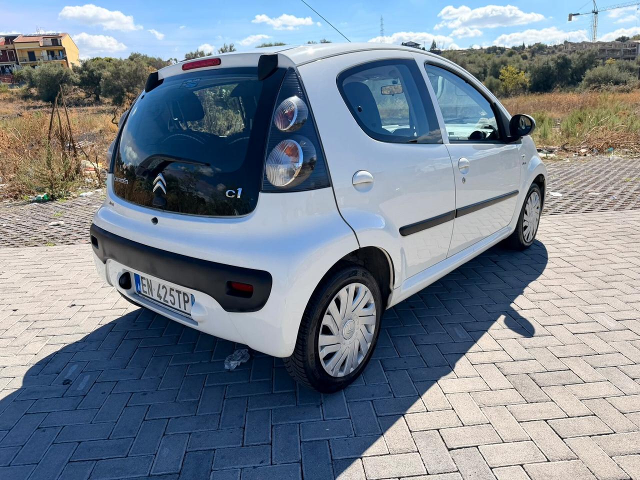 Citroen C1 1.0 5 porte Seduction ottima bassi consumi neo patentati già restyling