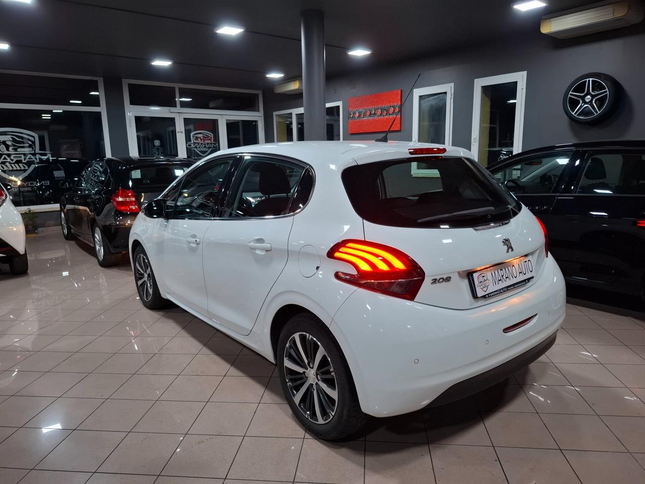 Peugeot 208 1.2 benzina Neopatentati