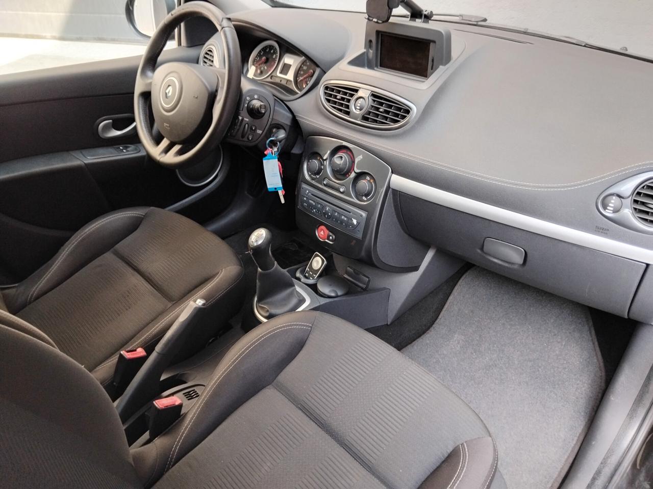 Renault Clio 1.2 gpl garanzia