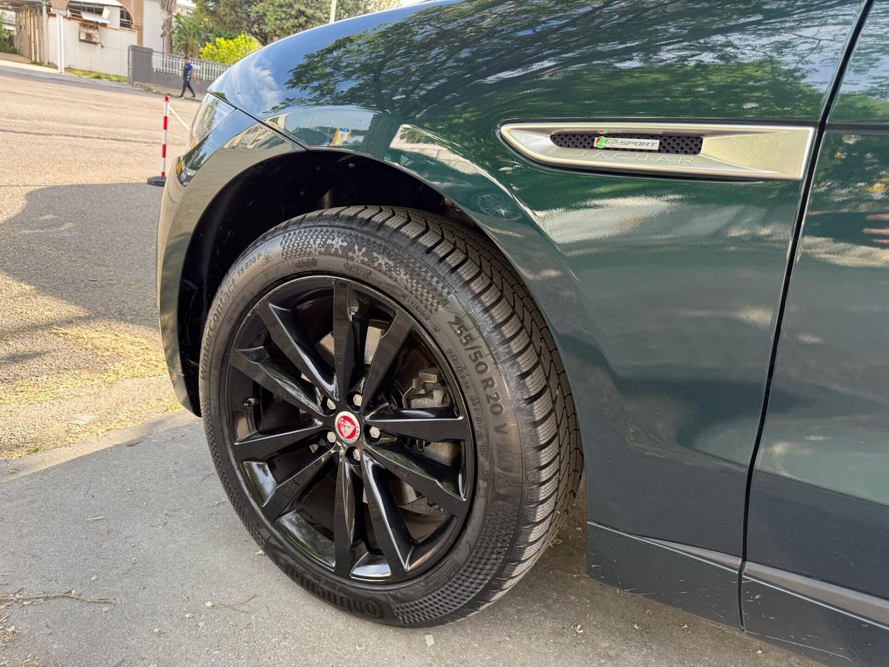 Jaguar F-Pace 2.0 R-Sport AWD 180 HP