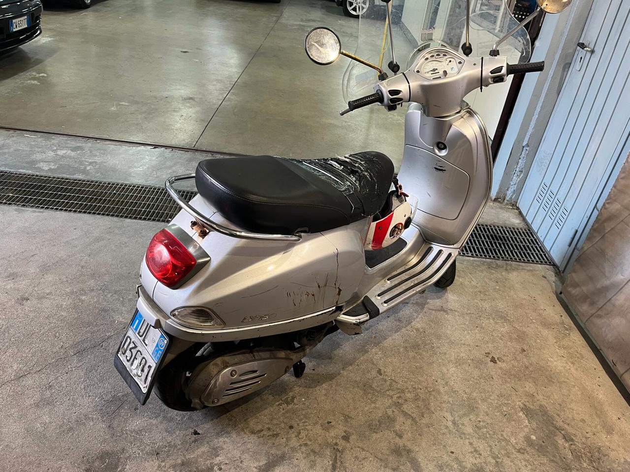 Piaggio Vespa 150 LX