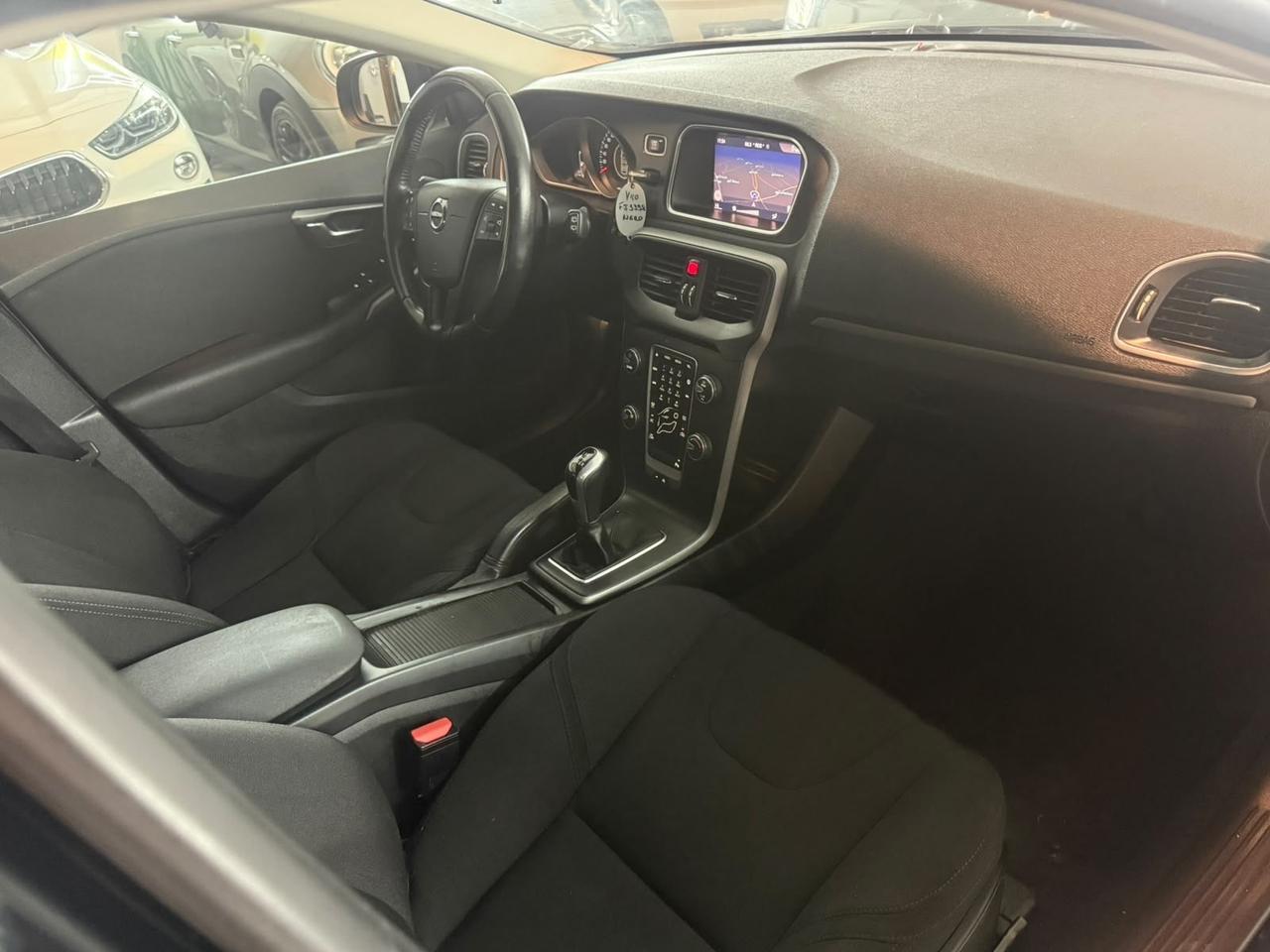 Volvo V40 2.0D 120CV D2 2018 Per Neopatentati