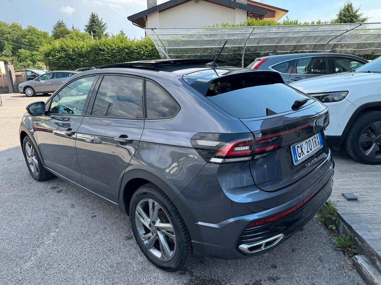 Volkswagen Taigo 1.0 TSI 110 CV DSG R-Line TETTO PANORAMICO
