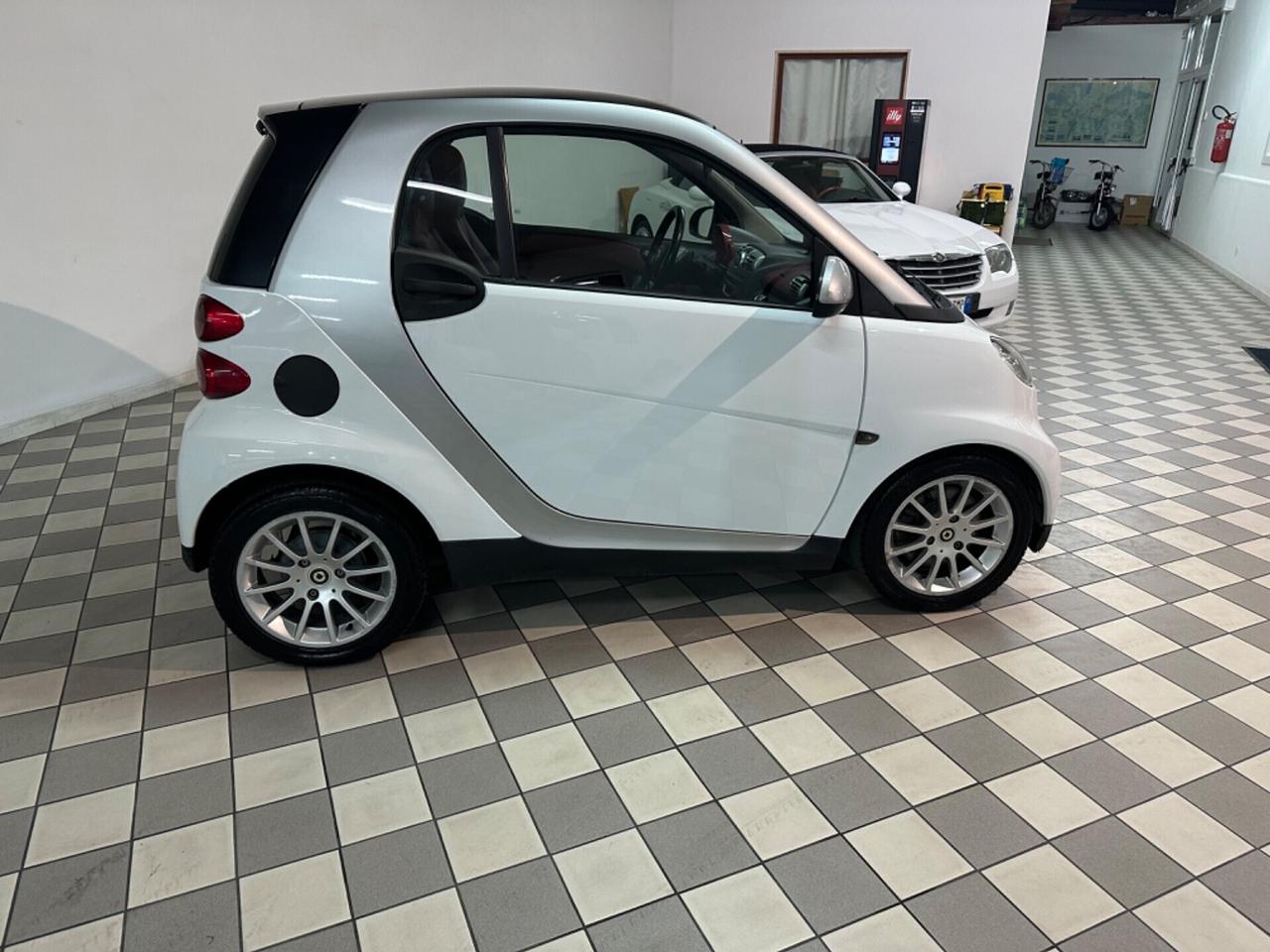 Smart ForTwo 1000 52 kW coupé passion