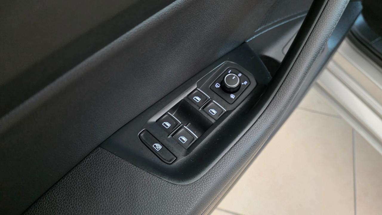 Volkswagen Passat Variant 2.0 TDI DSG Highline BlueMotion Technology