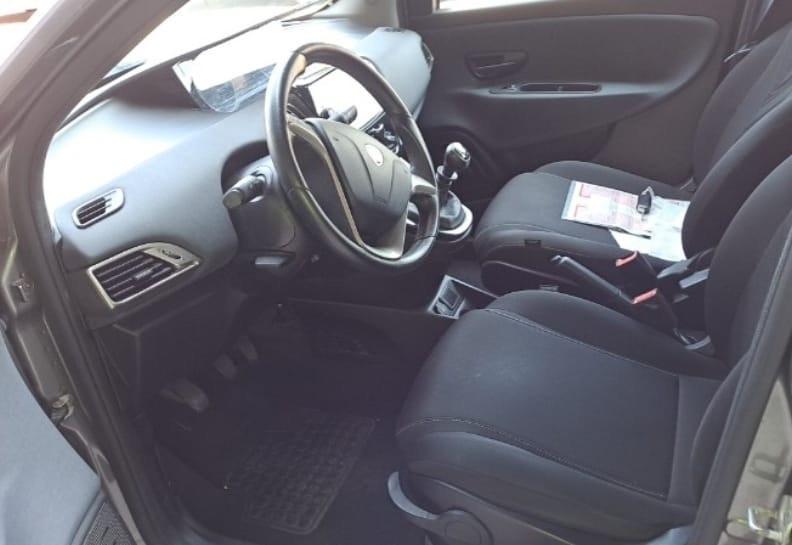 Lancia Ypsilon 1.0 FireFly 5 porte S&S Hybrid Gold Plus
