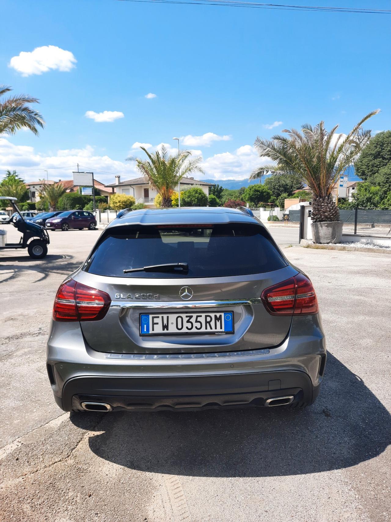 Mercedes-benz GLA 200 allestimento AMG