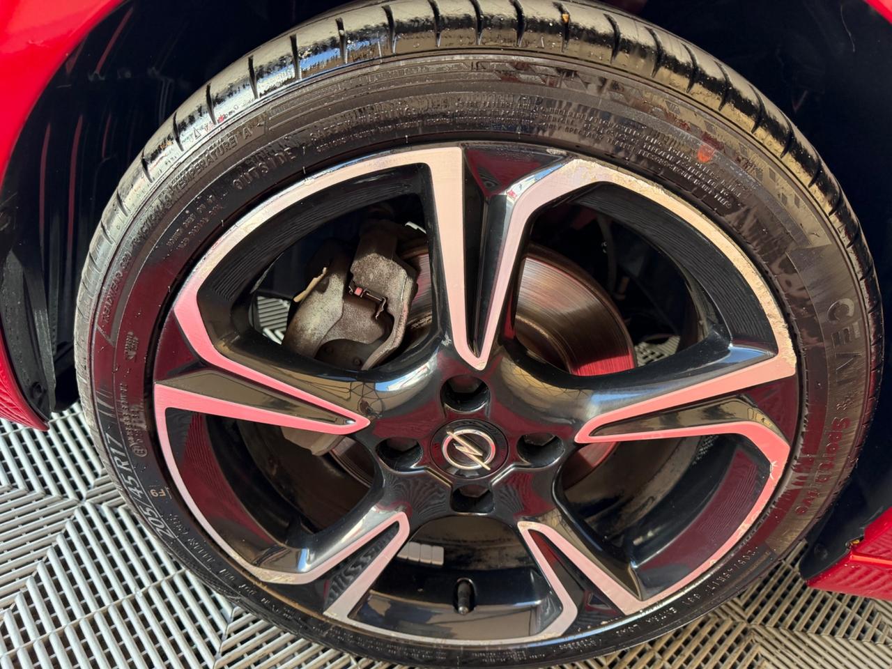 Opel Corsa 1.5 D 100 CV GS Line
