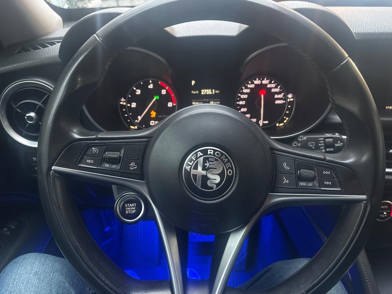 Alfa Romeo Stelvio 2.2 Turbodiesel 180 CV AT8 Business