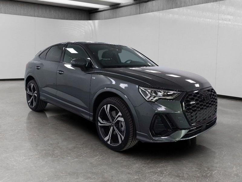 Audi Q3 Sportback 40 2.0 tdi Identity Black quattro 193cv s-tronic