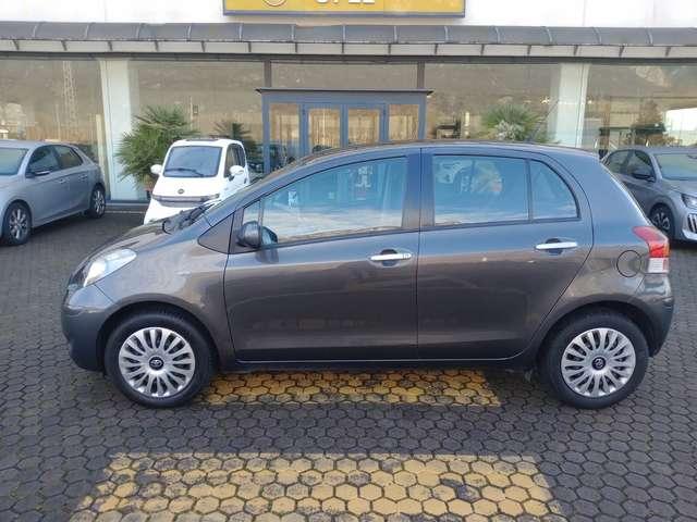 Toyota Yaris Yaris II 2005 5p 1.3 dual Sol my10