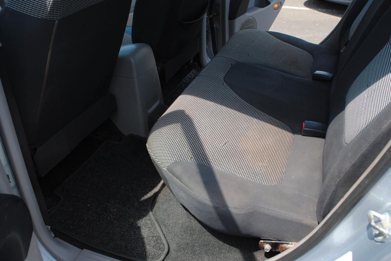 MITSUBISHI L 200 2.5 DID 136 CV