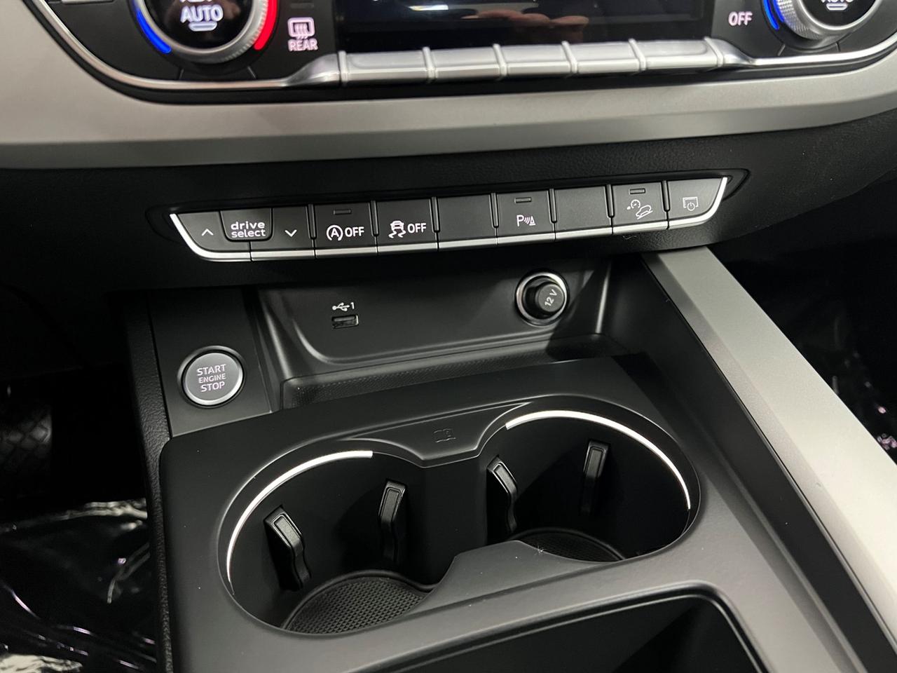 AUDI A4 V 2019 Allroad Quattro A4 Allroad 40 2.0 tdi mhev Business Evolution quattro 204cv s-tronic