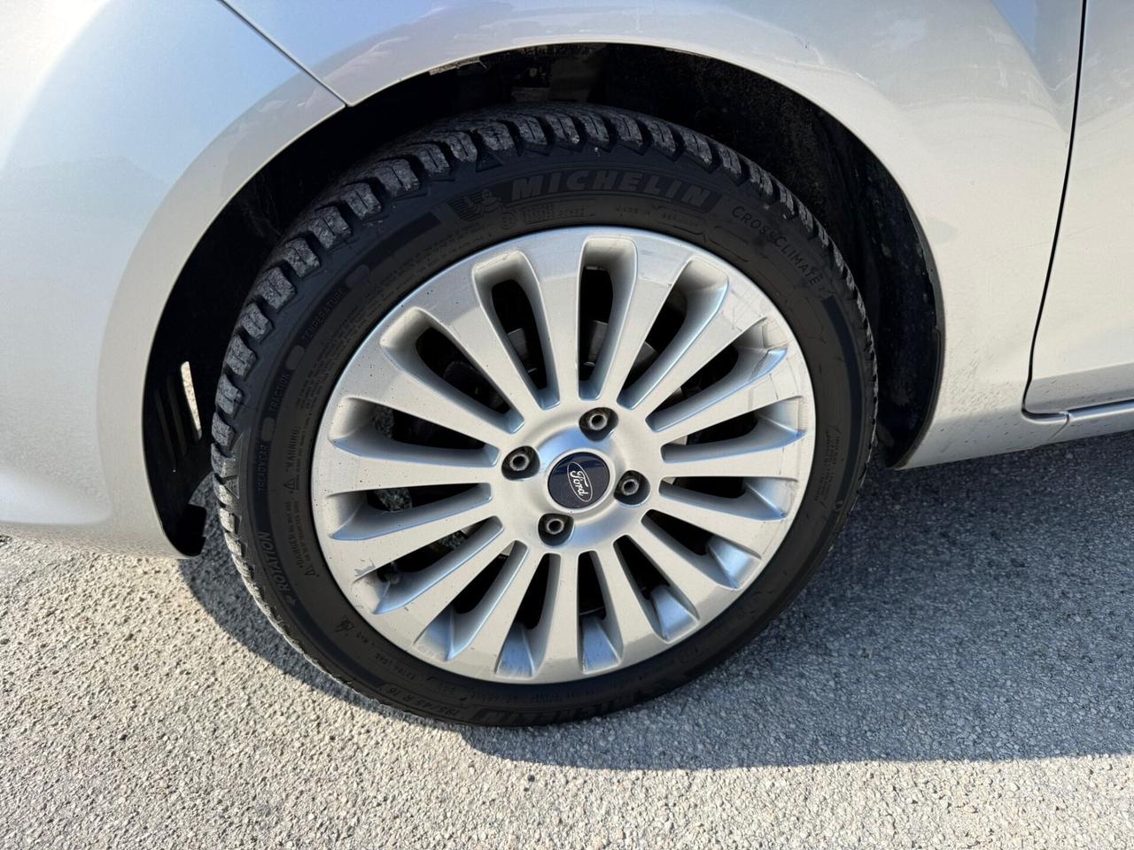 Ford Fiesta Titanium 1.2 benzina Unipro NEOPATENTATI