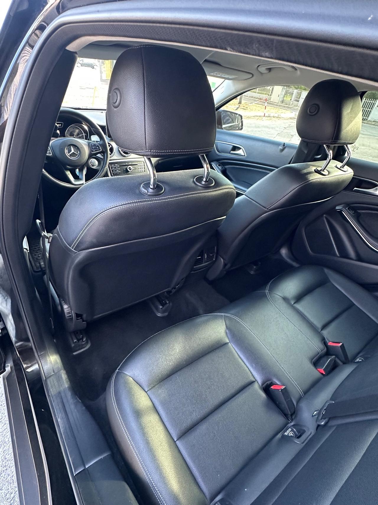 Mercedes-benz GLA 200 d Automatic Business