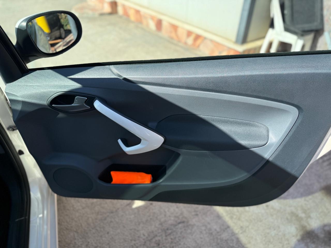 Ford Ka 1.2 8V 69CV Titanium KM CERTIF