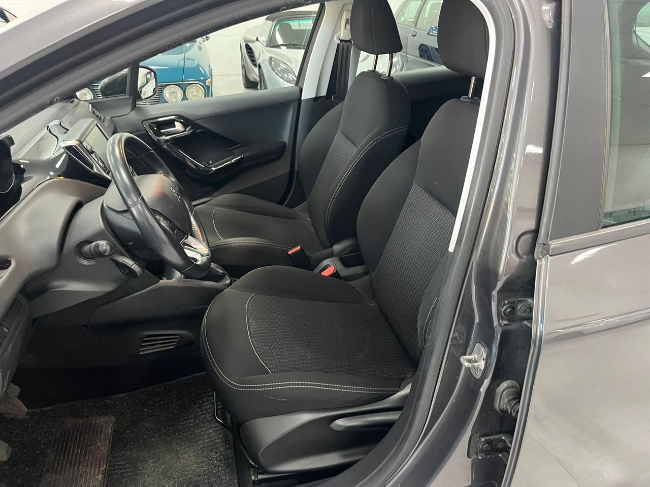 Peugeot 208 5p 1.2 puretech gpl 82cv