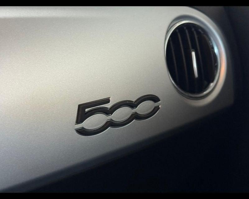 FIAT 500 (2015--->) 1.0 Hybrid Connect