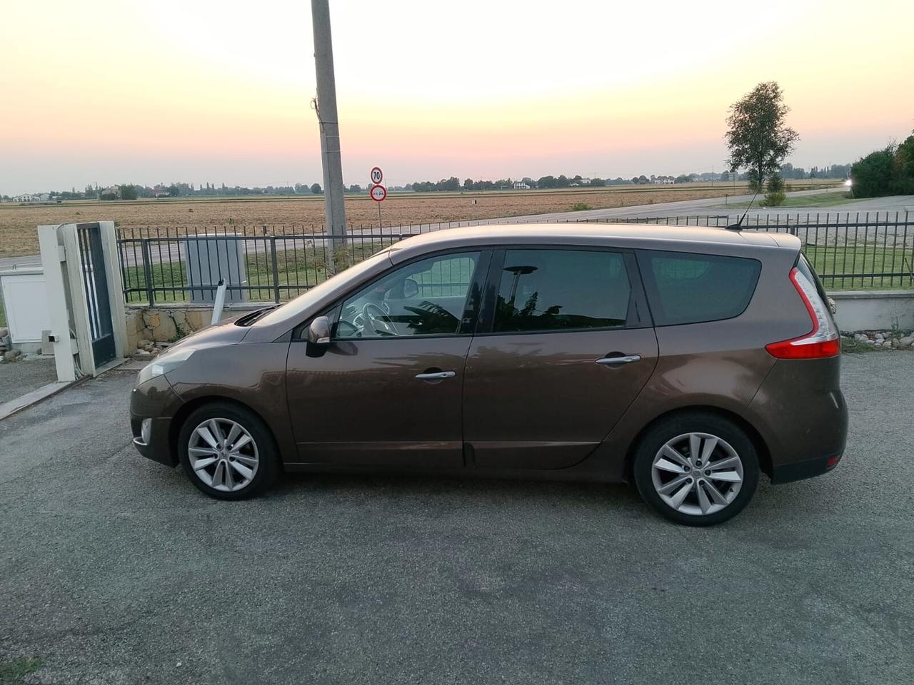 Renault Scenic Scénic 1.9 dCi-7 POSTI-NEOPAT-150.000-2010