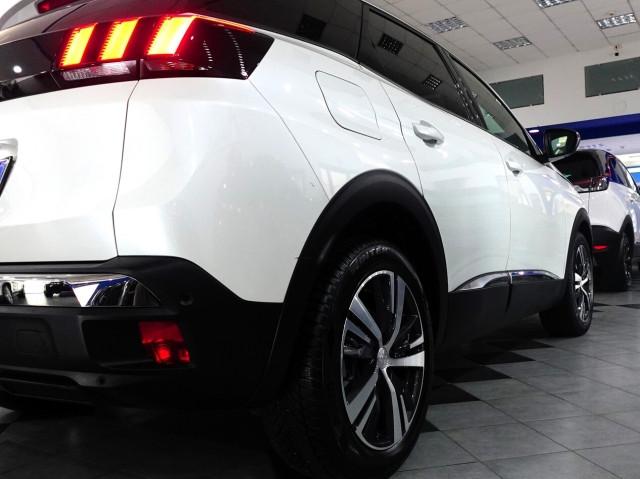 Peugeot 3008 II 1.5 BlueHDI 130 CV EAT8 ALLURE