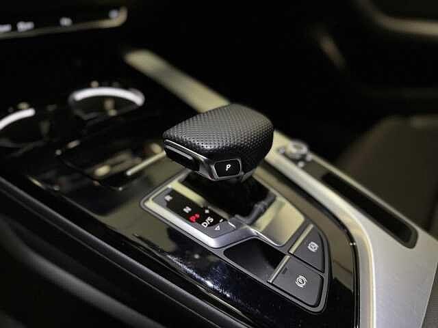 Audi A4 Avant 40 TDI quattro S tronic S line edition