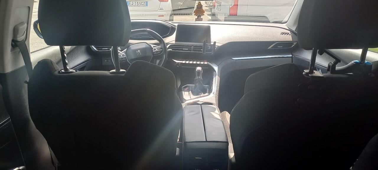 Peugeot 3008 BlueHDi 120 S&S Business