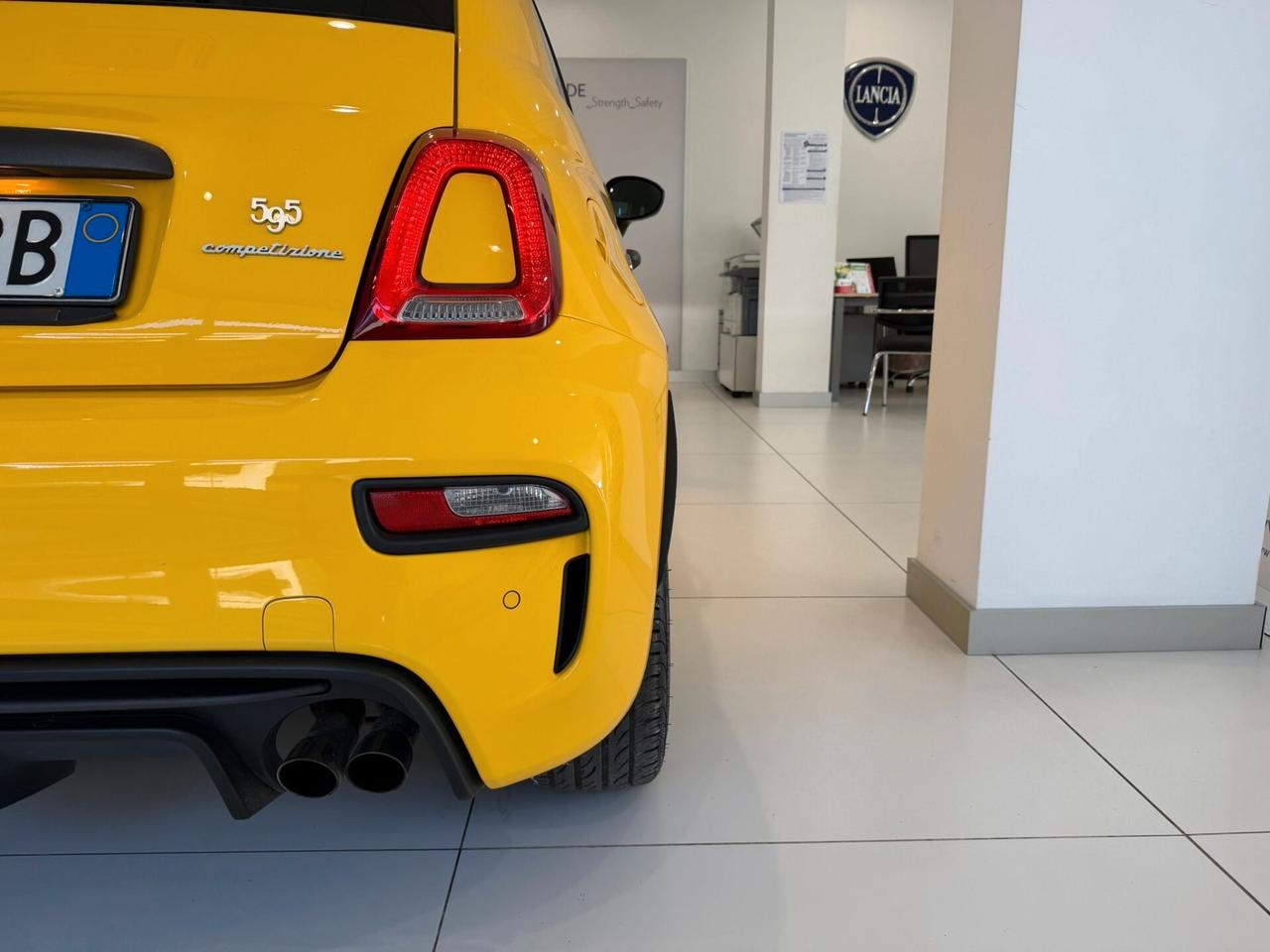 Abarth 595 1.4 Turbo T-Jet 180 CV Competizione