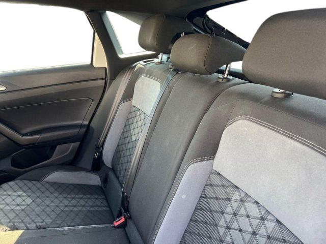 VOLKSWAGEN Taigo 1.0 TSI 110 CV R-Line