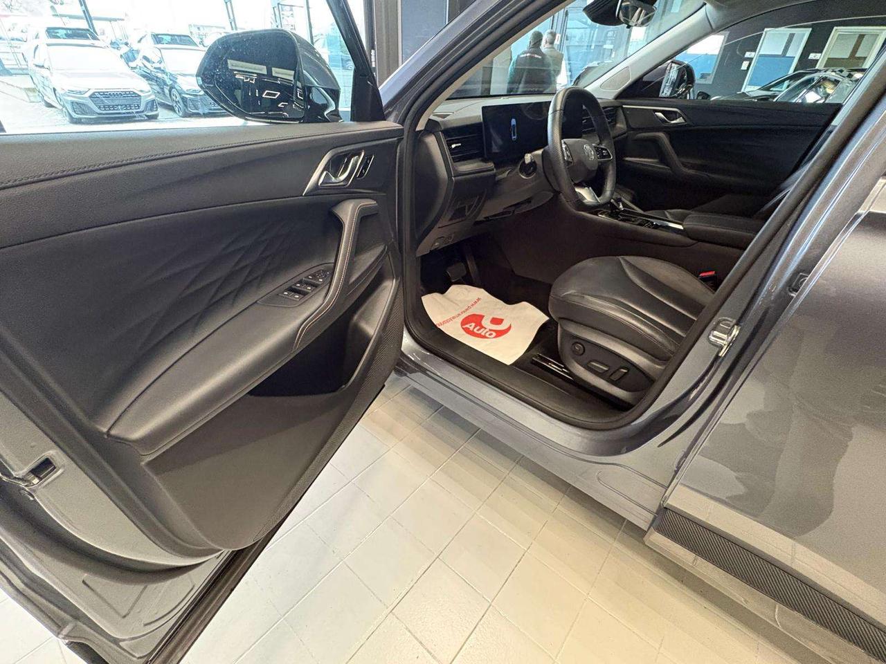 MG HS HS 1.5 Luxury auto