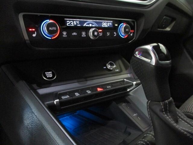 Audi Q3 SUV (35) Blackline 2.0 TDI 150CV S-Tronic