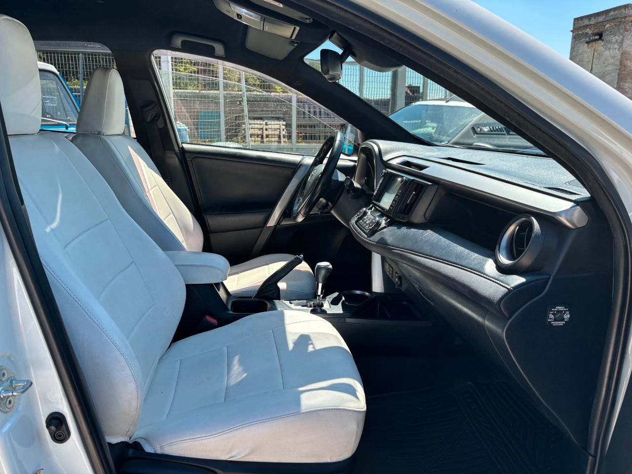 Toyota RAV 4 RAV4 2.5 Hybrid 2WD Lounge